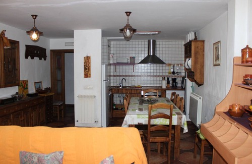 Espeja de San Marcelino House | Country House 'La Chimenea De Soria II' with Mountain Views, Shared Pool and Wi-Fi