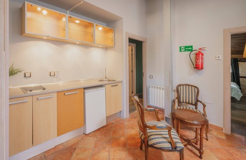 Mambrilla de Castrejon House | Country House 'La Mambla De La Ribera' with Mountain View, Private Garden and Wi-Fi