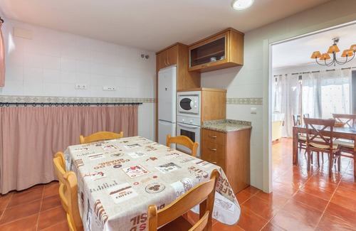 Navarredonda de Gredos House | Country House 'El Arroyuelo I' with Private Terrace and Wi-Fi
