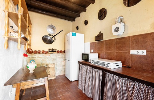 Villanueva del Trabuco House | Country House 'Fuente La Lana' with Mountain Views, Private Terrace, and Air Conditioning