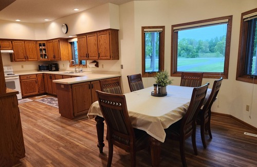 Hutchinson House | Country Escape 2BR, 2Ba, Lg Living, FireplacesnCrow River Winery Wedding Guests