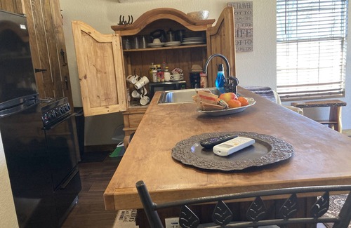 McLennan County Cabin | Country Escape - Live to be Wild