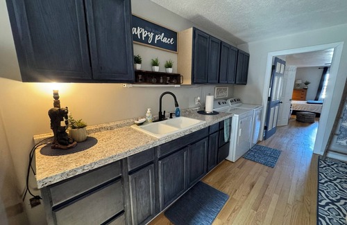 Fentress House | Country Escape Next DOOR Rental - Sleeps 6 - Stay upstairs in the trees