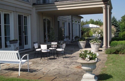 Caledon House | Country Estate north of Brampton Ontario