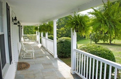Luray House | Country Estate on the Shenandoah River