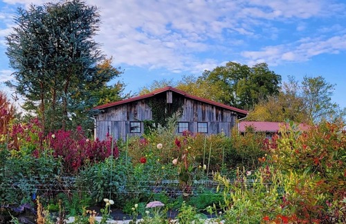 Flintstone House | Country Estate on Working Farm