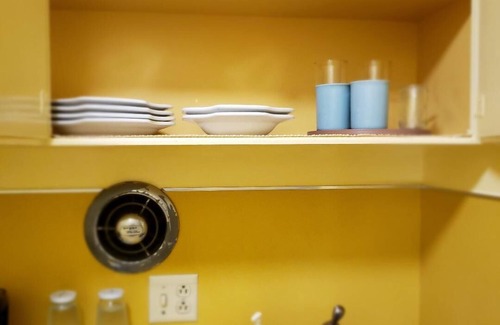 Riddle Condo | Country Farm Condo, near 7 Feathers Casino/Canyonville on OR Hwy 5; Dog friendly