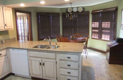 Bradfordsville Other | Country Farm Home, Travel the Bourbon Trail, & Historic Site