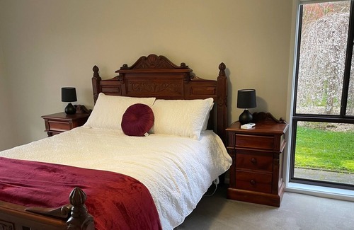 Portland House | Country Farm with Beautiful Gardens