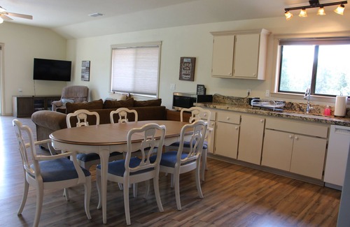 Newcastle Other | Country Farmhouse On 40 Acre Working Cattle Ranch Near Wineries and Hiking