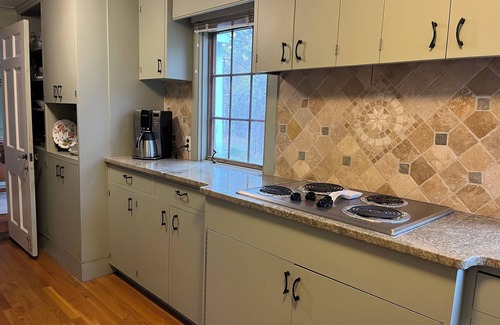 West Tisbury House | Country Farmhouse, Old Vineyard, Central AC, 2 King beds.