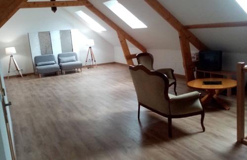 Saint-Calez-en-Saosnois House | country house with garden
