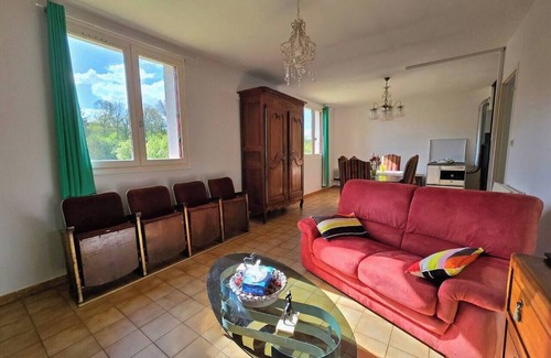 Saint-Hilaire-le-Chatel House | Country house in the Perche with pond view