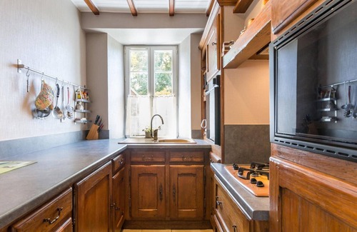 Saint-Martin-de-Cenilly Cottage | Country Retreat with Garden, Parking, and Pet-Friendly