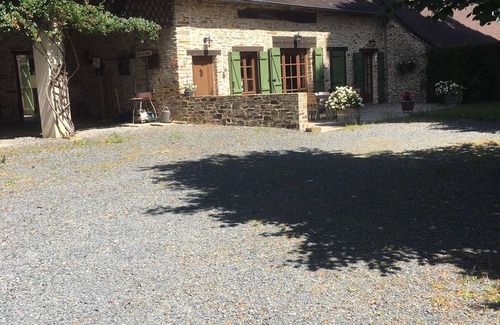Pays de Saint-Yrieix House | Country house with garden and terrace. Single-storey house.