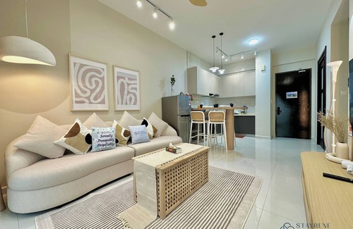 Central District Condo | Country Garden Danga Bay Sea View Homestay by Stayrene