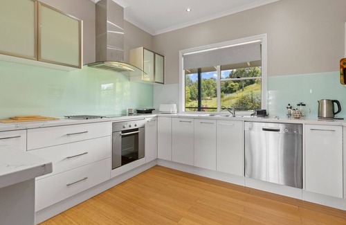 Metung House | Country Garden - Relax and Unwind in Metung