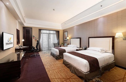 Wujiang District Hotel | Country Garden Sun City Phoenix Hotel