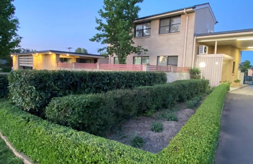 Coonabarabran Hotel | Country Gardens Motel