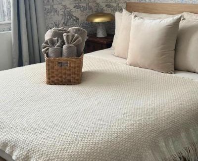 Great Yarmouth Villa | Country Getaway on the Broads with Hot Tub and Fire Pit