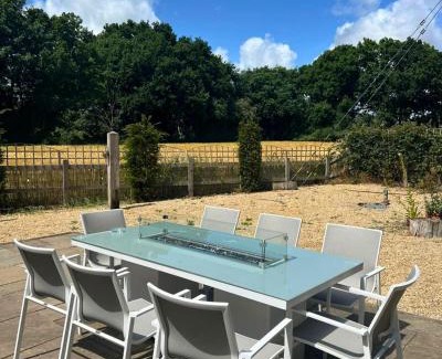 Great Yarmouth Villa | Country Getaway on the Broads with Hot Tub and Fire Pit