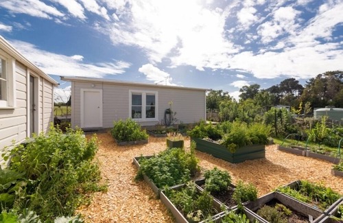 Kiwitea Apartment | Country getaway, 15 mins to Feilding. Self contained apartment.