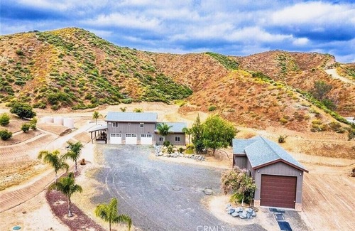 Aguanga Apartment | Country Getaway: Hot Tub, Fire pit, and the Stars!