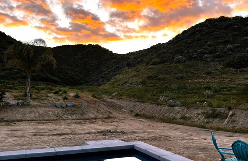 Aguanga Apartment | Country Getaway: Hot Tub, Fire pit, and the Stars!
