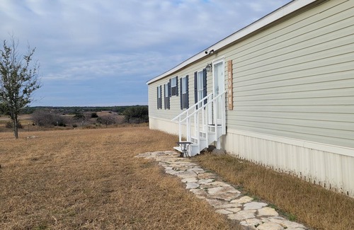 Valley Mills House | Country Getaway