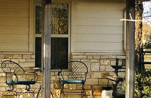Paluxy House | Country Guesthouse