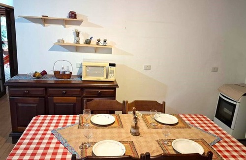 Sao Bento do Sapucai House | Country house facing the Baú stone