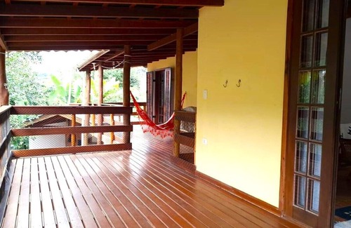 Sao Bento do Sapucai House | Country house facing the Baú stone