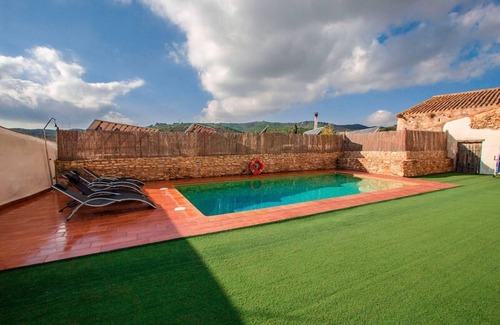 La Bisbal del Penedes Villa | Country House 'Mas Llagostera' with Private Pool, Wi-Fi and Air Conditioning
