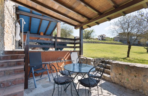 Santa Maria de Besora House | Country House 'Cisquet' with Mountain View, Shared Pool and Wi-Fi