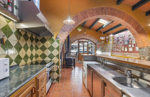 Santa Maria de Besora House | Country House 'Cal Nan' with Mountain View, Shared Pool and Wi-Fi