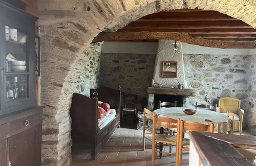 Casta House | COUNTRY HOME FOR NATURE LOVERS