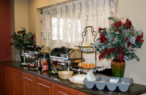 Edwardsville Hotel | Country Hearth Inn & Suites Edwardsville