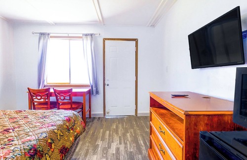 Sturgis Hotel | Country Hearth Inn & Suites By OYO Sturgis