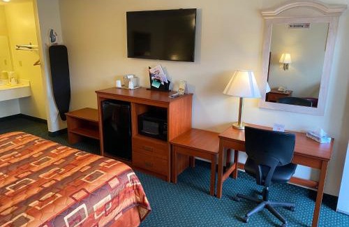 Union City Hotel | Country Hearth Inn-Union City