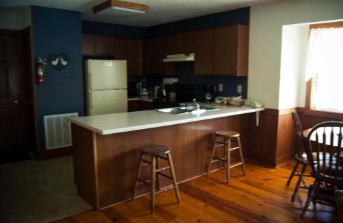 Cleveland Apartment | Country Hideaway at Mountain Lakes Resort