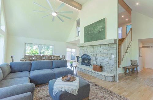 Wea House | Country Hilltop Retreat Near KC & Overland Park
