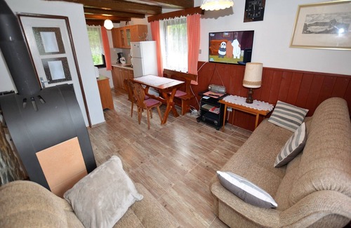 Horni Kozolupy House | Country House in Czech Forest with Pool