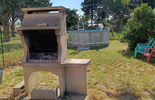 Pernes-les-Fontaines House | Country house near town center, 2 to 6 persons, above ground pool, 2 parking spaces