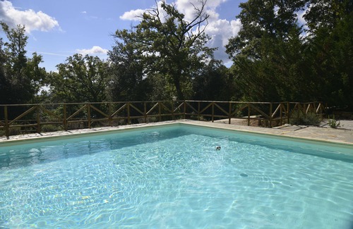 Monteverdi Marittimo Apartment | Country house with pool, near Castagneto Carducci and Bolgheri