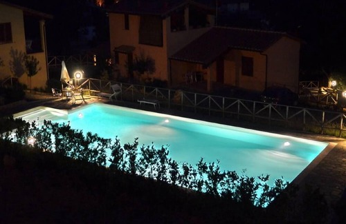 Monteverdi Marittimo Apartment | Country house with pool, near Castagneto Carducci and Bolgheri