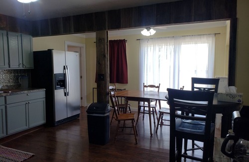 Glen Rose House | COUNTRY HOME AWAY FROM HOME