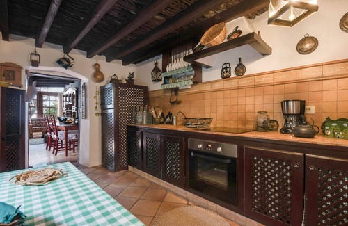 La Sabinita Villa | Country Home “Casa Rural El Moral“ with Mountain View, Wi-Fi, Terrace & Garden
