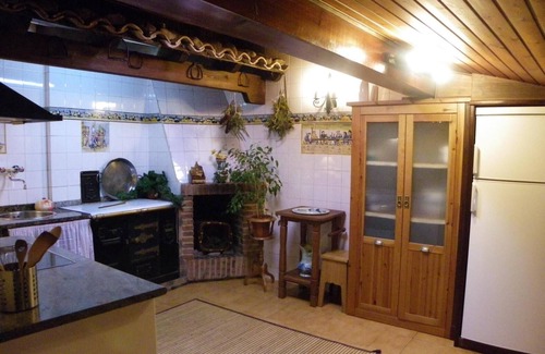 Quintana-Maria House | Country Home 'El Horno I' with Mountain View, Shared Terrace and Wi-Fi