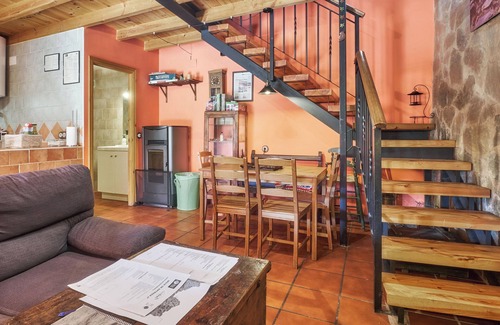 Benllera House | Country Home 'Entre Valles' with Mountain View, Private Terrace and Wi-Fi