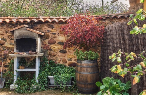 Benllera House | Country Home 'Entre Valles' with Mountain View, Private Terrace and Wi-Fi